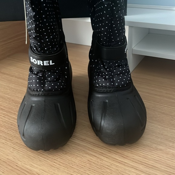 Sorel Flurry Print Youth Boot Size 6 - Picture 6 of 13